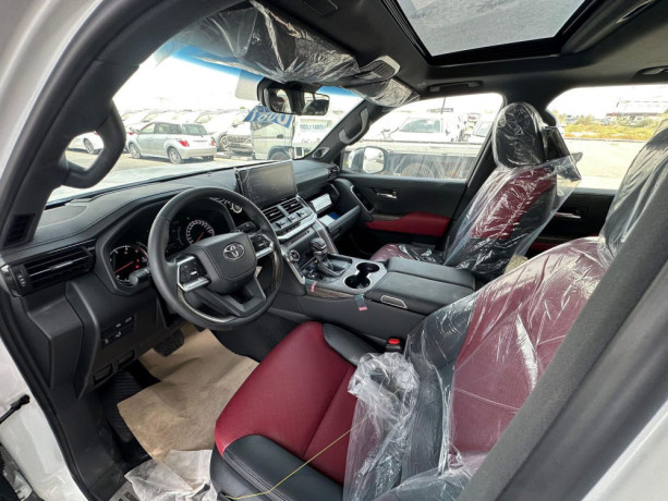 toyota-land-krozr-vxr-2025-big-2
