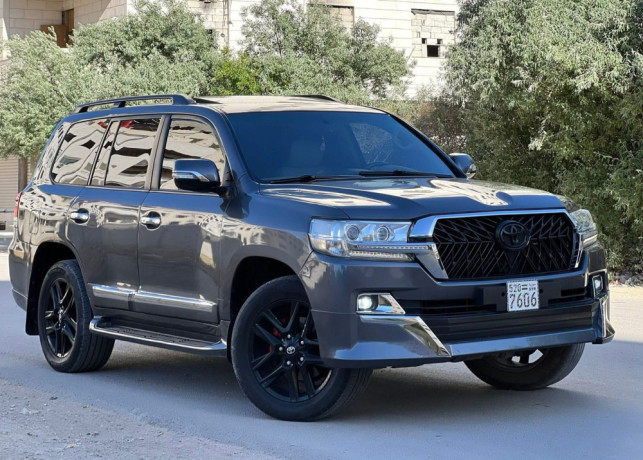 toyota-land-krozr-2015-mhdth-2020-big-0