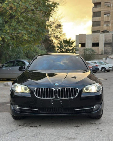 by-am-dblyo-530i-2011-big-0