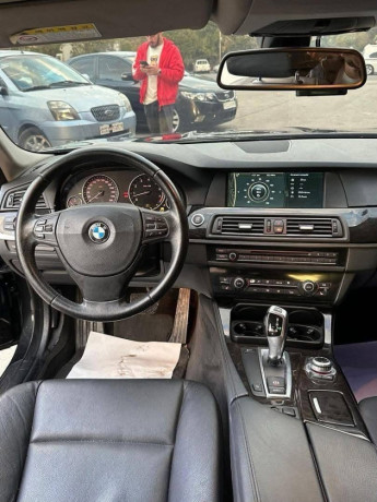 by-am-dblyo-530i-2011-big-3