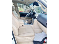 toyota-landkrozr-2016-small-7