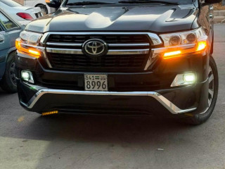 toyota-landkrozr-2016