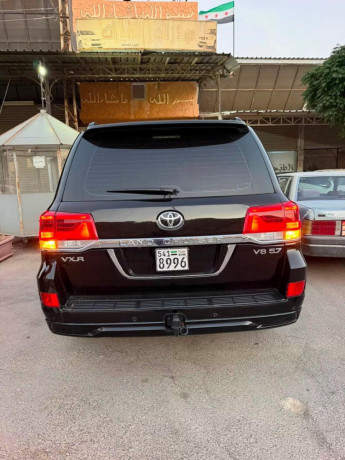 toyota-landkrozr-2016-big-2